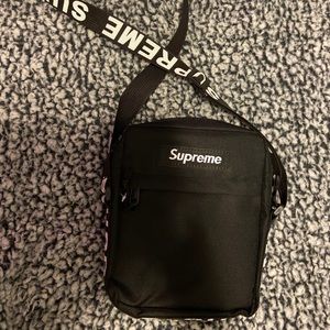 SUPREME Cross-Body Bag